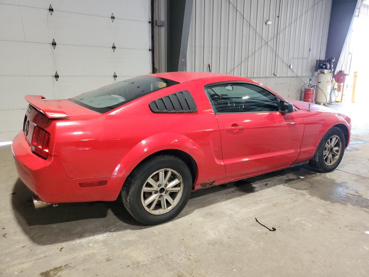 2009 Ford Mustang - Фото 3