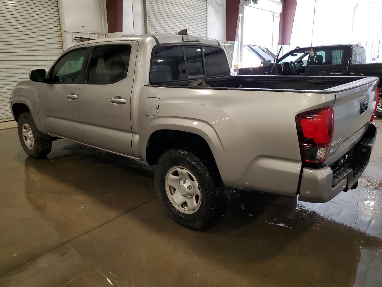 2018 Toyota Tacoma Double Cab - Фото 2