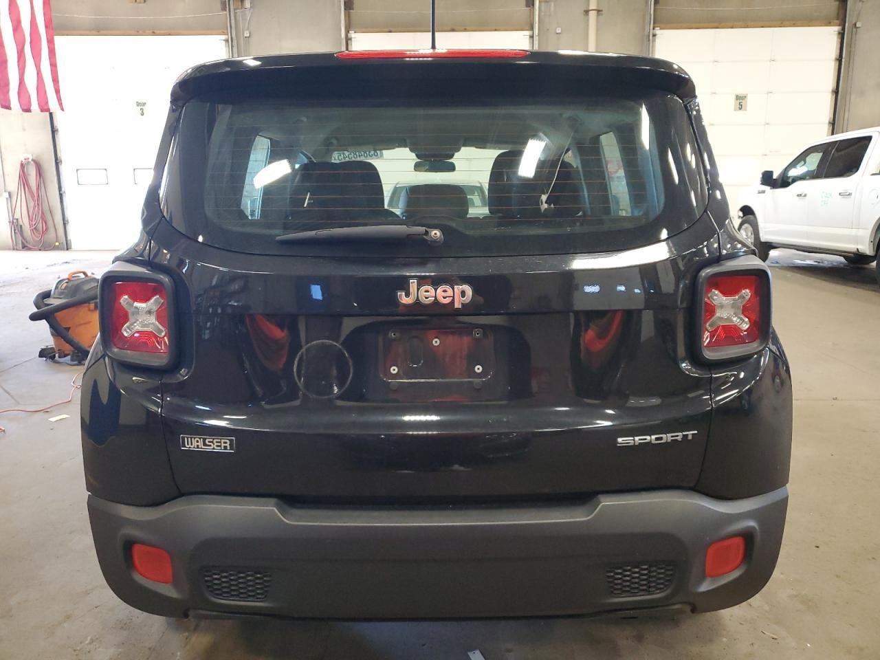 2015 Jeep Renegade Sport - Фото 6
