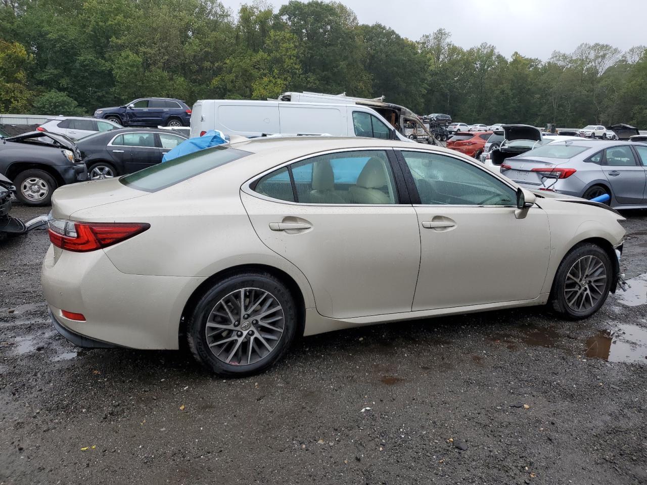 2017 Lexus Es 350 - Фото 3