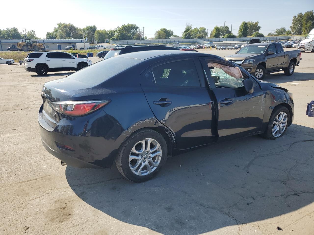 2017 Toyota Yaris Ia - Image 3