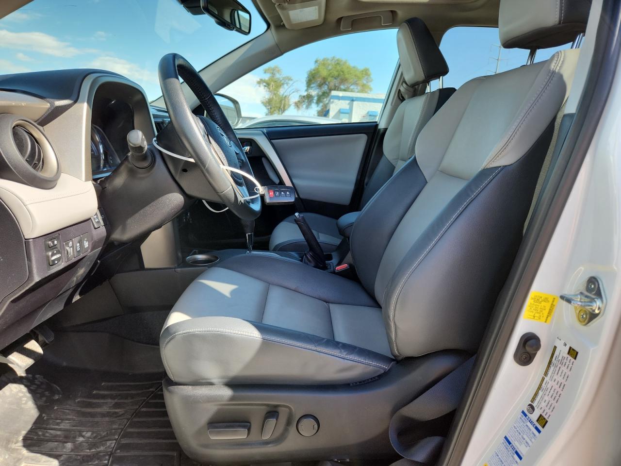 2015 Toyota Rav4 Limited - Image 7