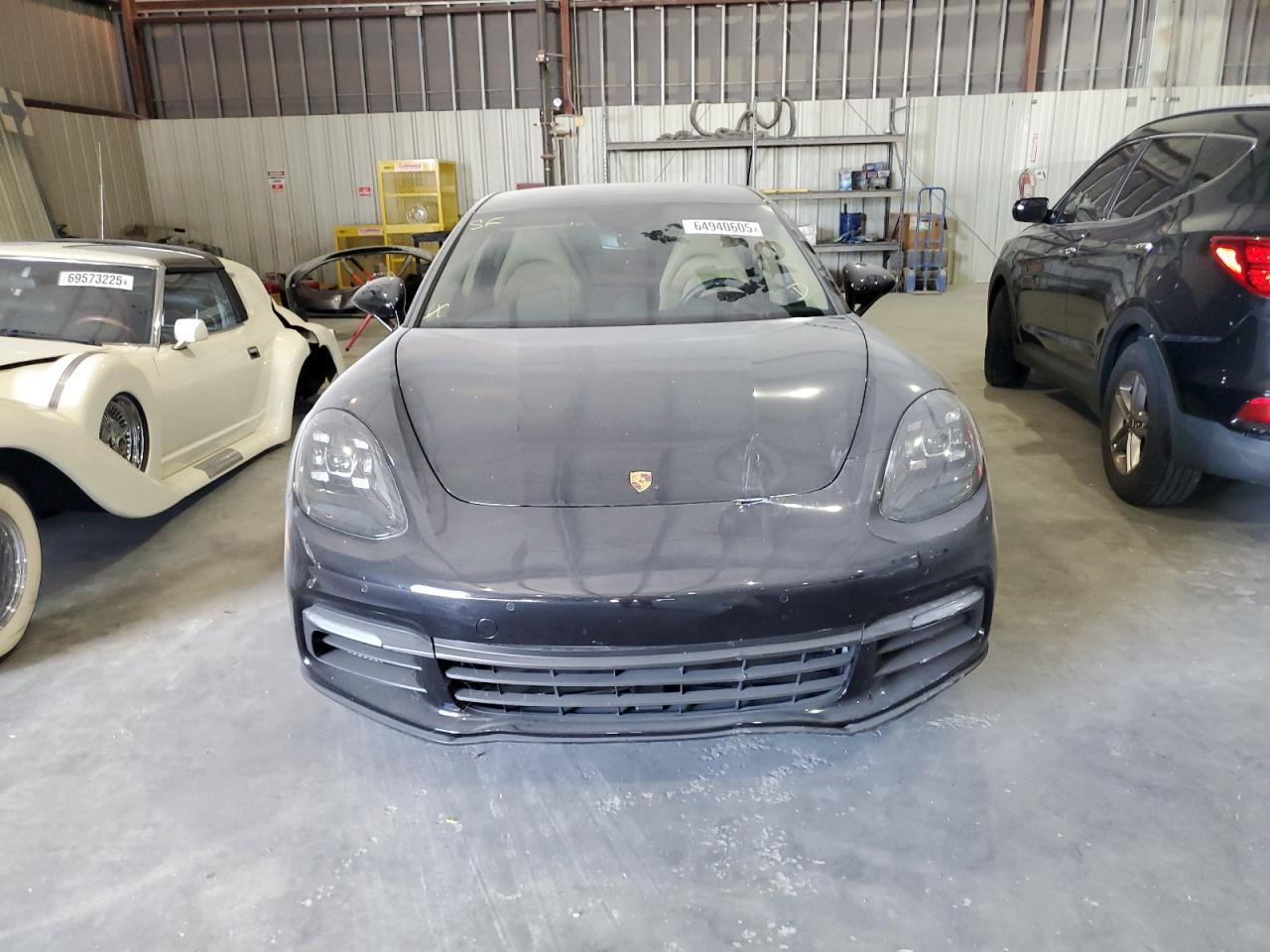 2020 Porsche Panamera 4 E-Hybrid - Фото 5