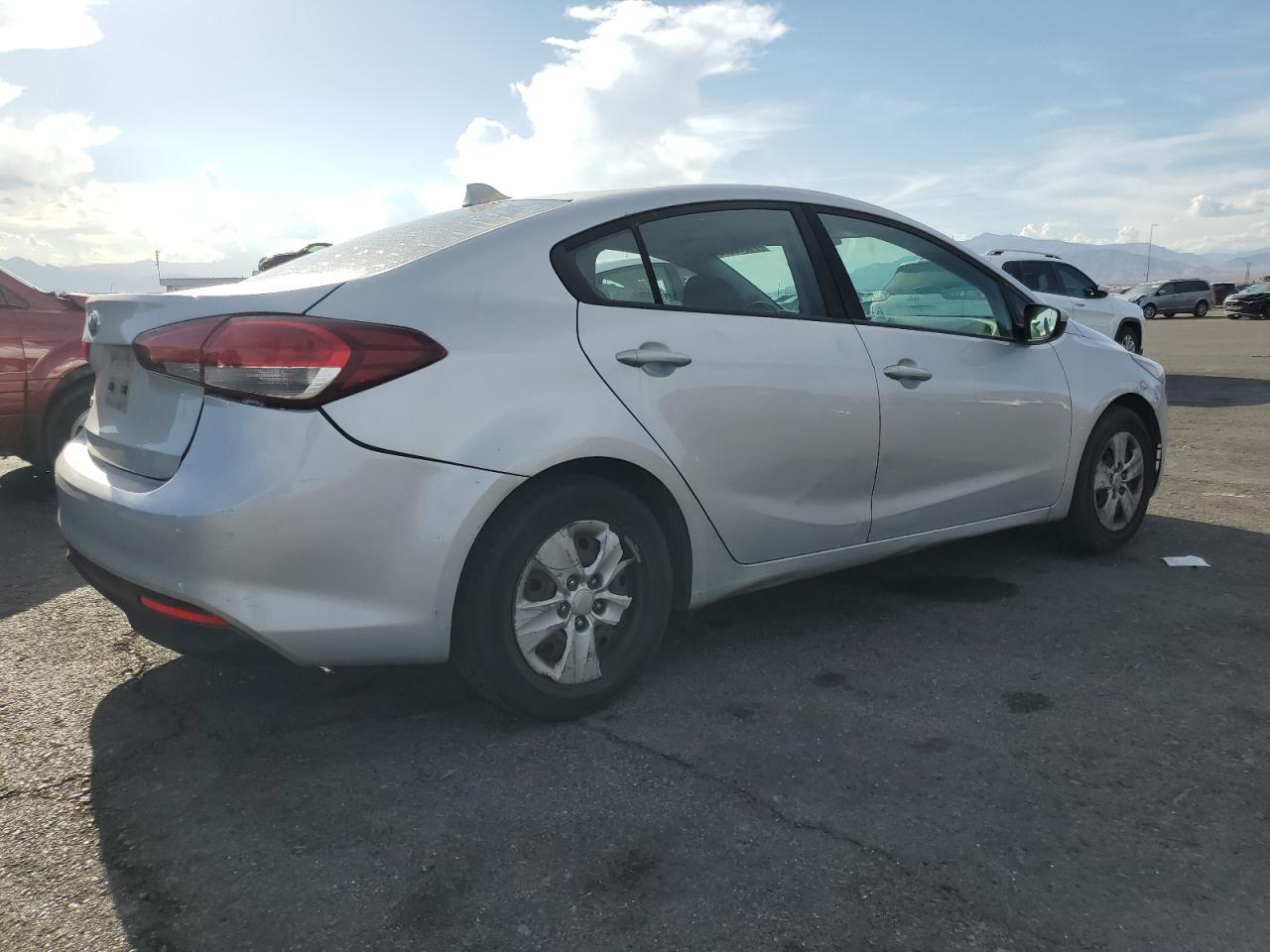 2018 Kia Forte Lx - Image 3