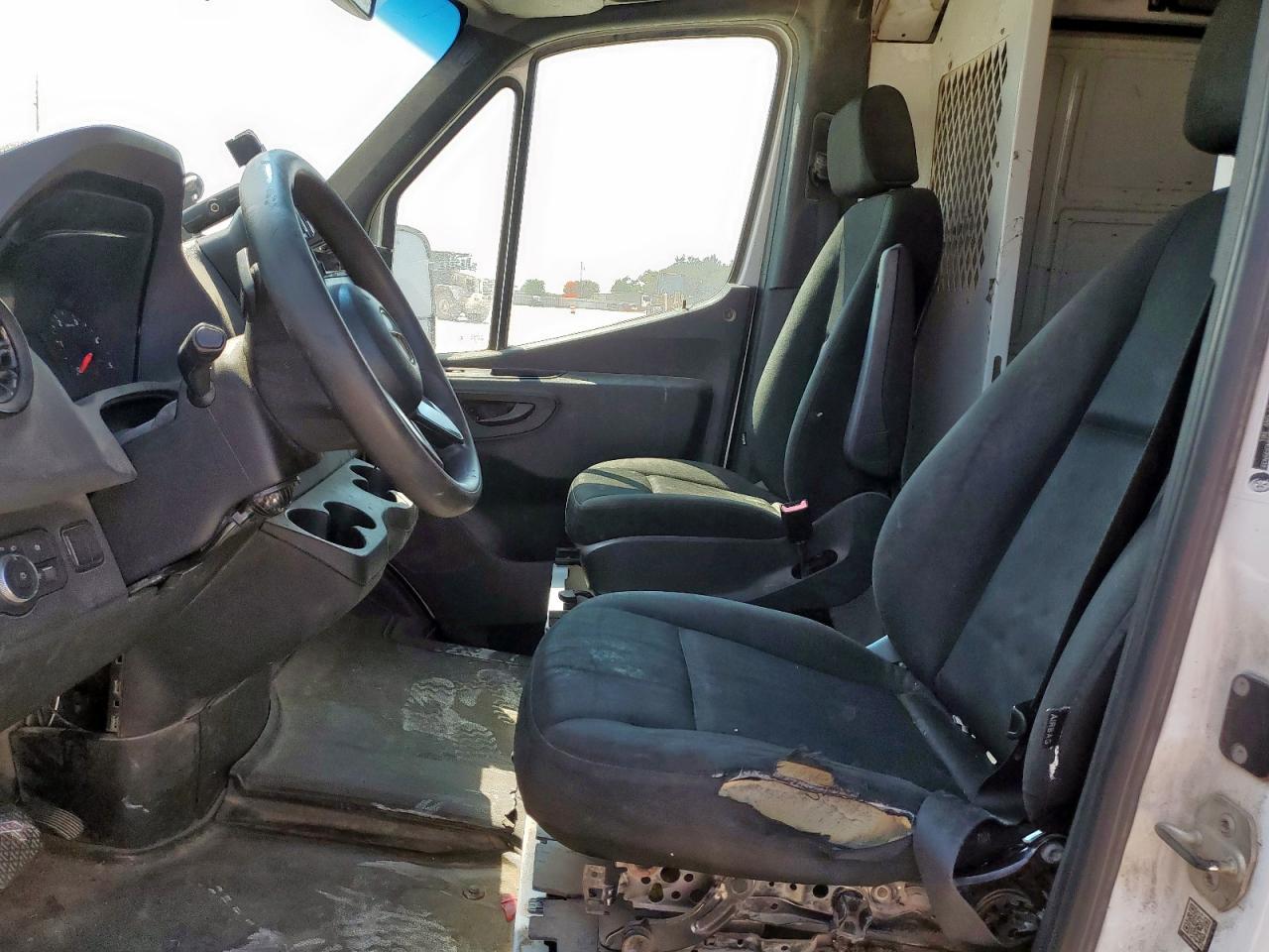 2019 Mercedes-Benz Sprinter 2500/3500 - Image 7