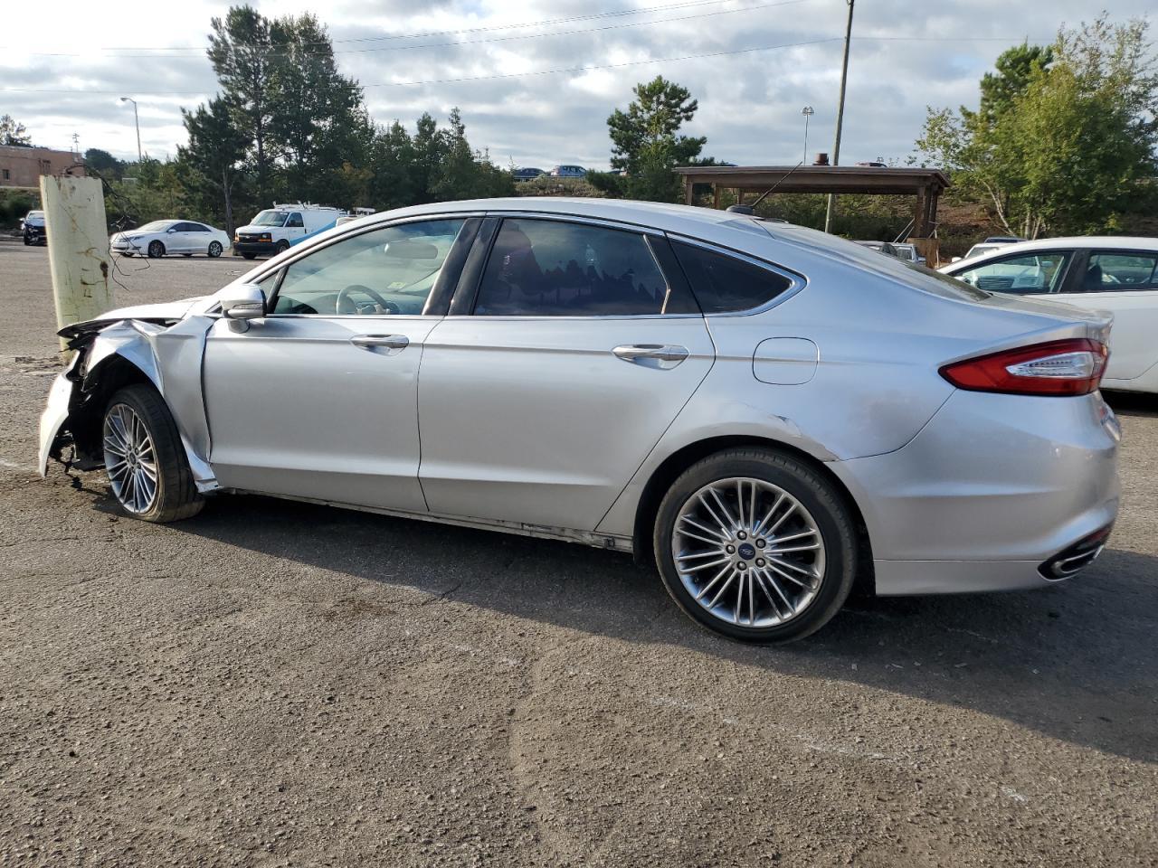 2013 Ford Fusion Se - Image 2
