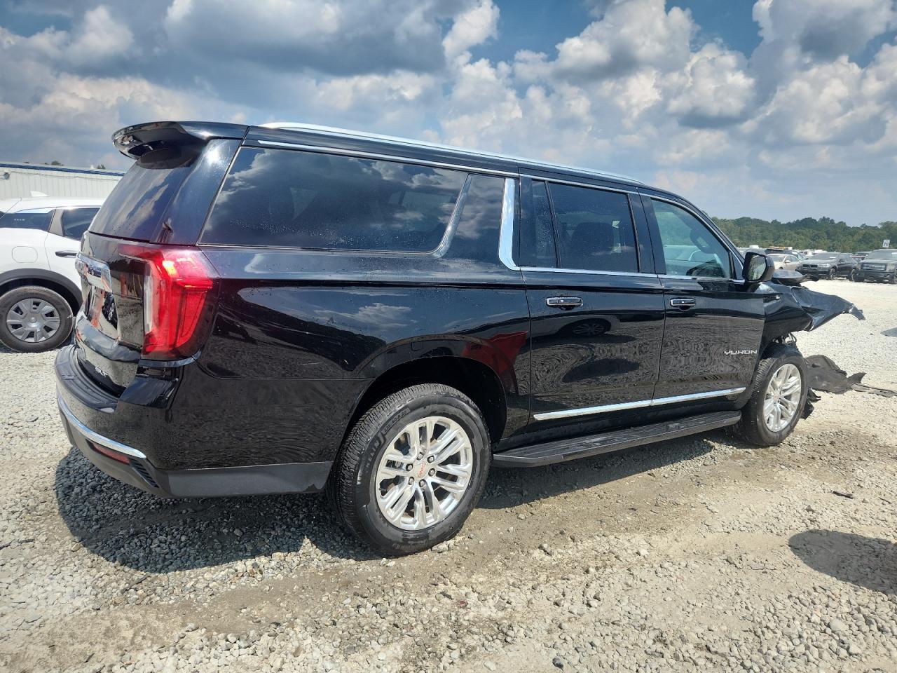 2021 GMC Yukon Xl C1500 Slt - Image 3