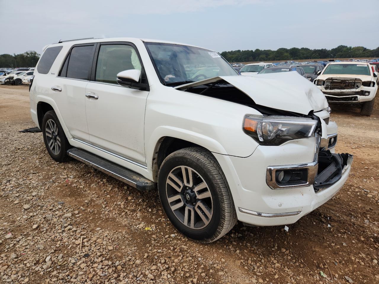 2016 Toyota 4Runner Sr5 - Image 4
