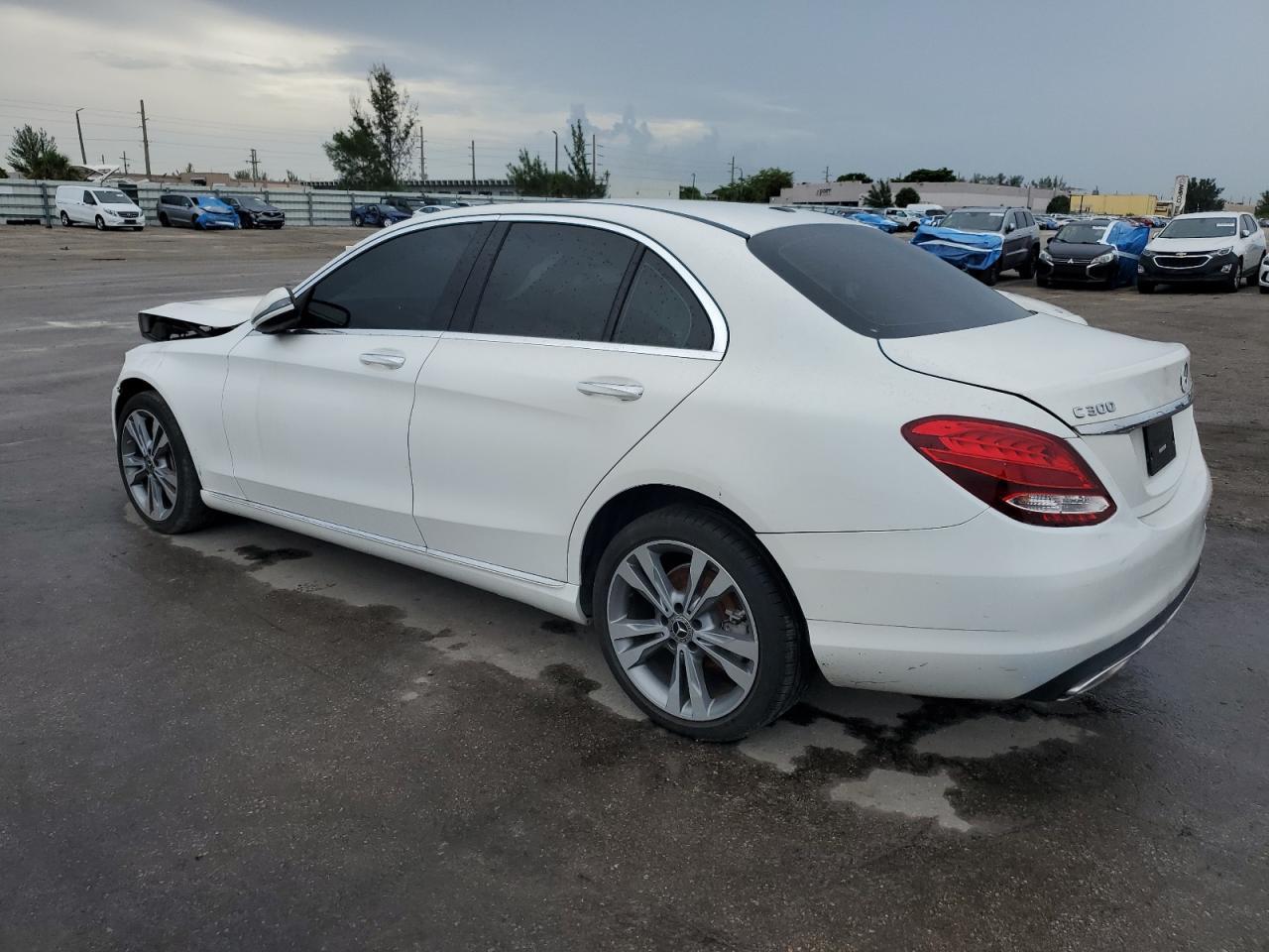2018 Mercedes-Benz C 300 4Matic - Фото 2