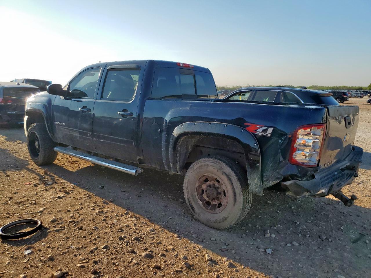 2009 Chevrolet Silverado K2500 Heavy Duty Ltz - Image 2