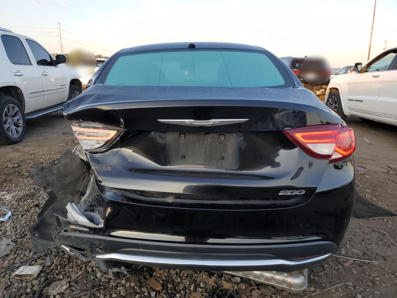 2015 Chrysler 200 Limited - Image 6