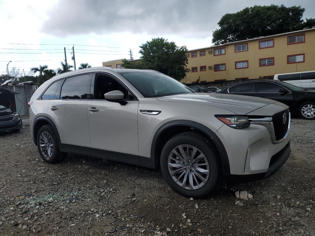 2025 Mazda Cx-90 Preferred - Image 4