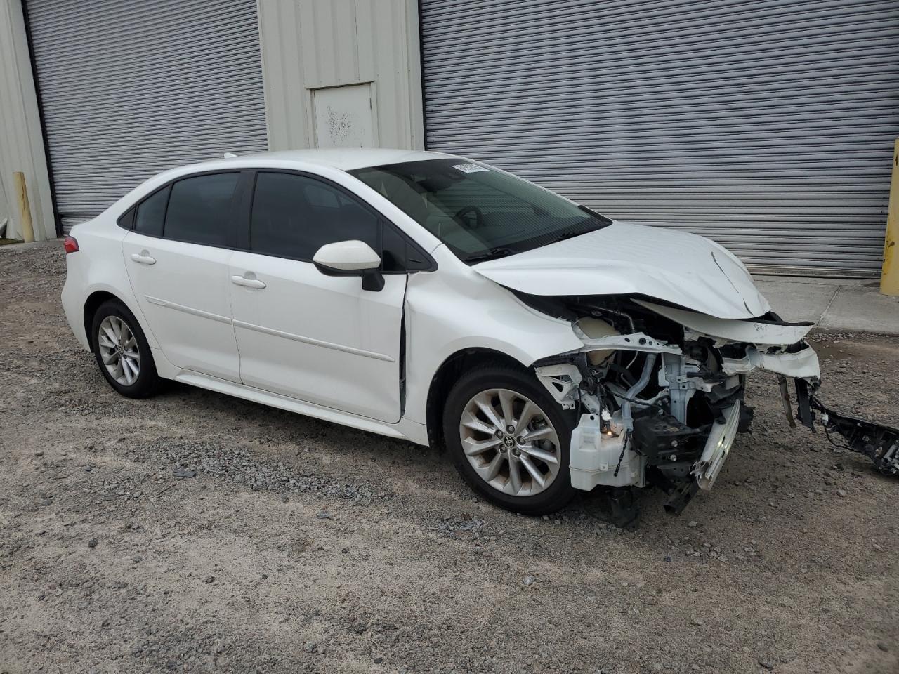 2021 Toyota Corolla Le - Фото 4