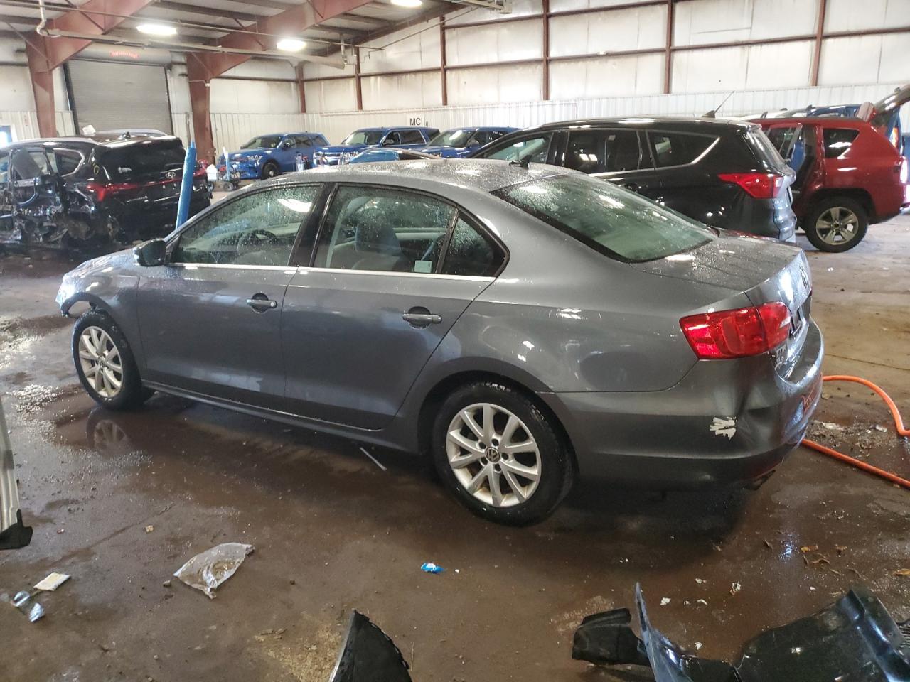 2013 Volkswagen Jetta Se - Фото 2