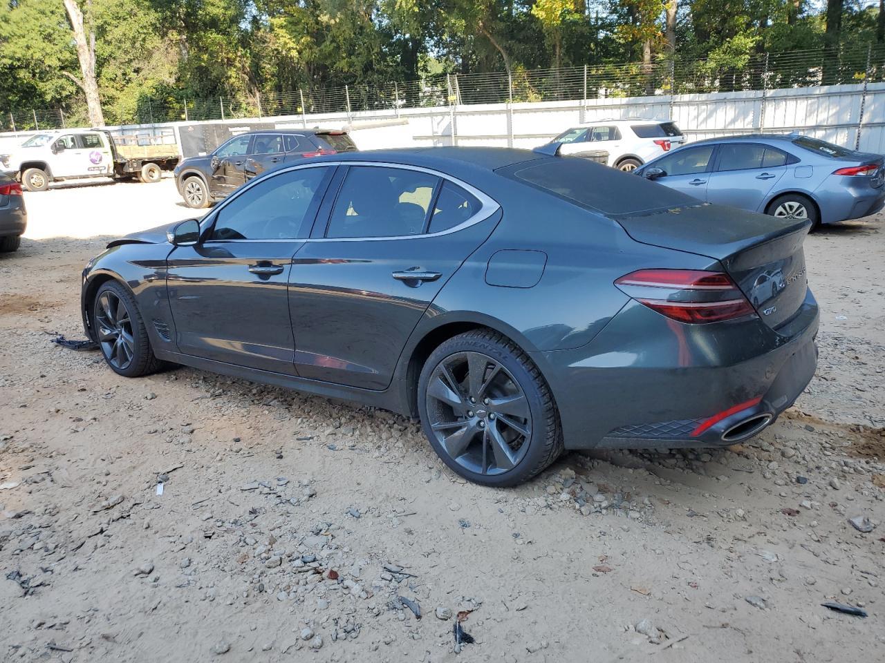 2022 Genesis G70 Base - Фото 2