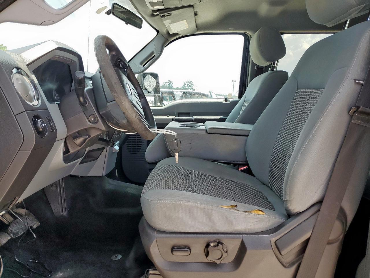 2012 Ford F250 Super Duty - Image 7