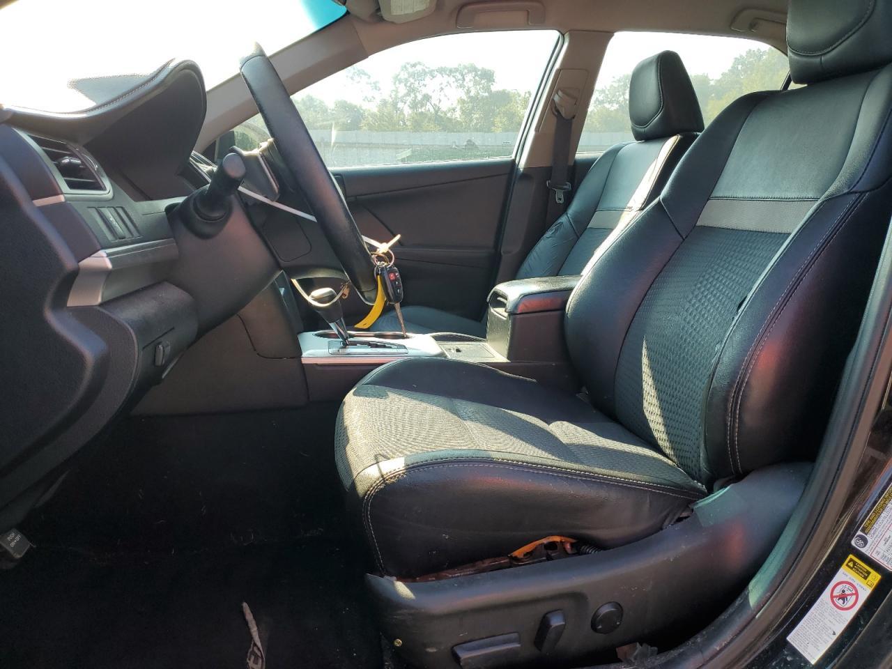 2013 Toyota Camry L - Фото 7