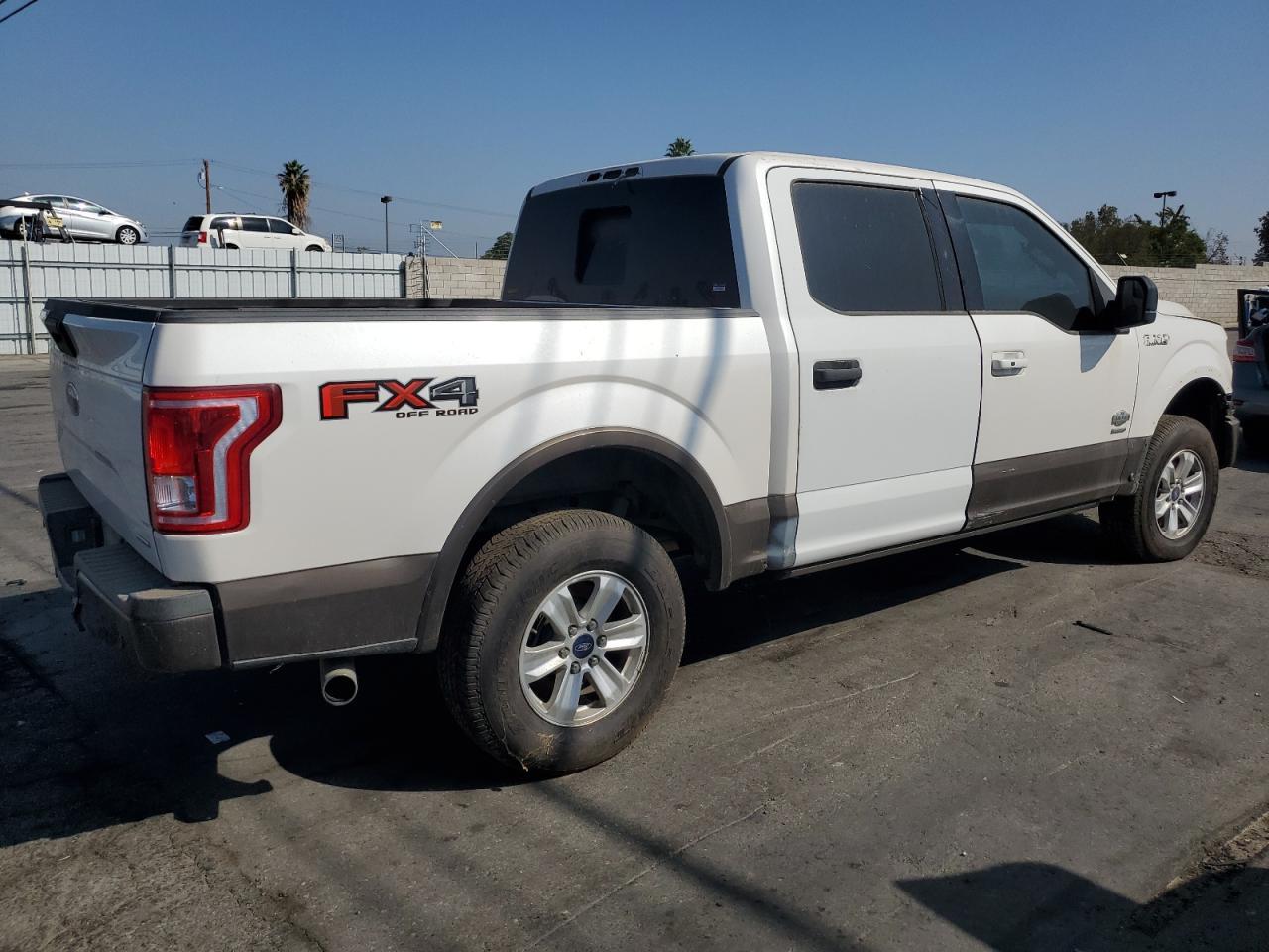 2016 Ford F150 Supercrew - Фото 3