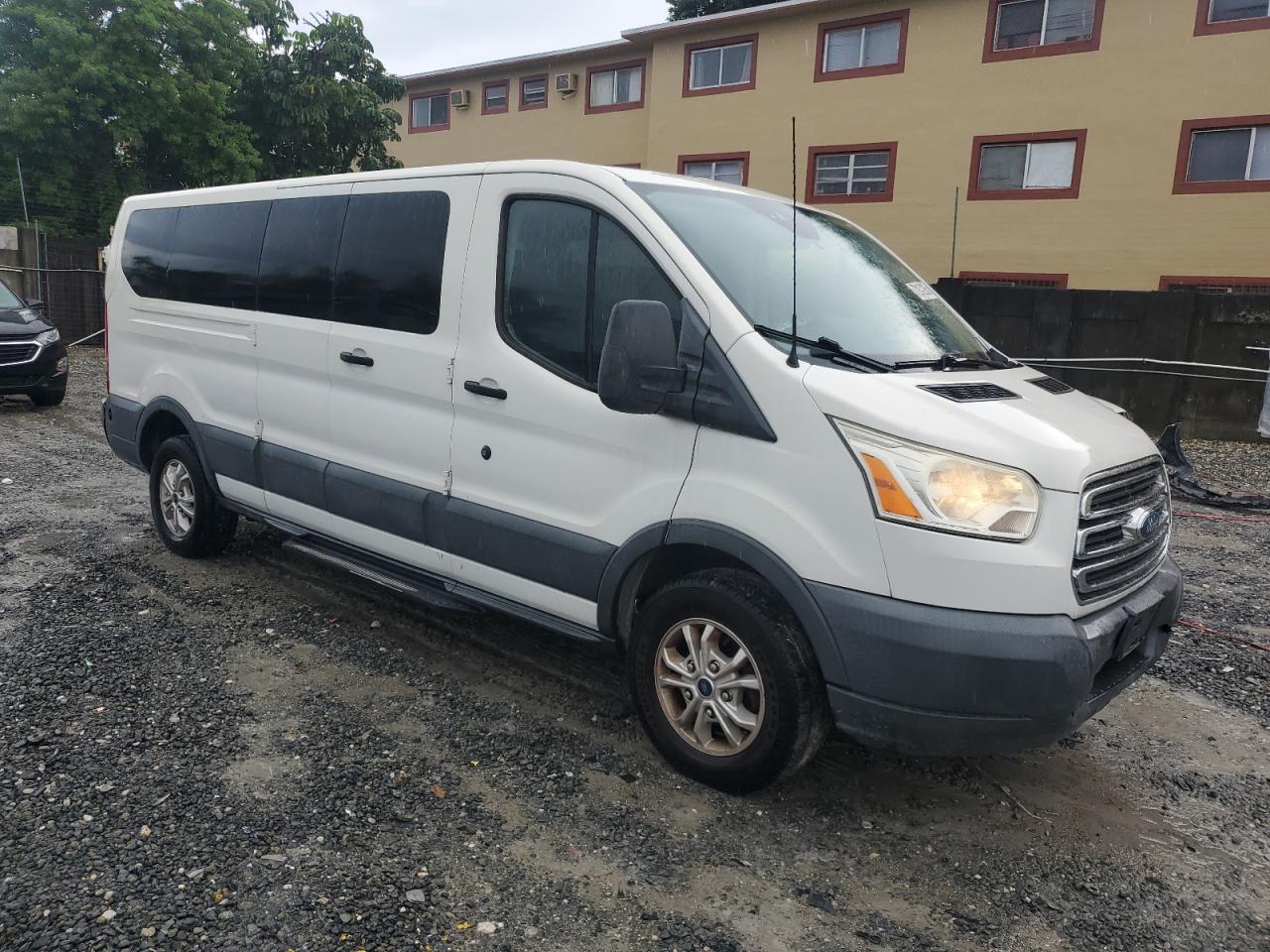 2015 Ford Transit T-350 - Image 4