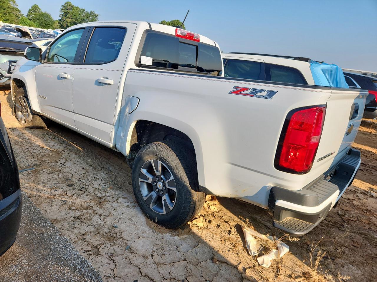 2020 Chevrolet Colorado Z71 - Фото 2