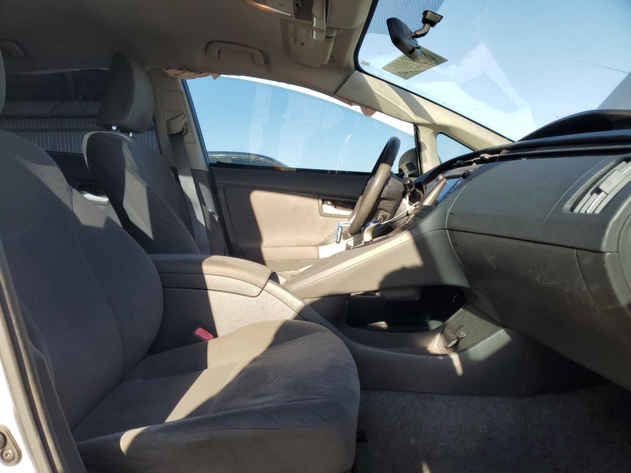 2010 Toyota Prius - Image 7