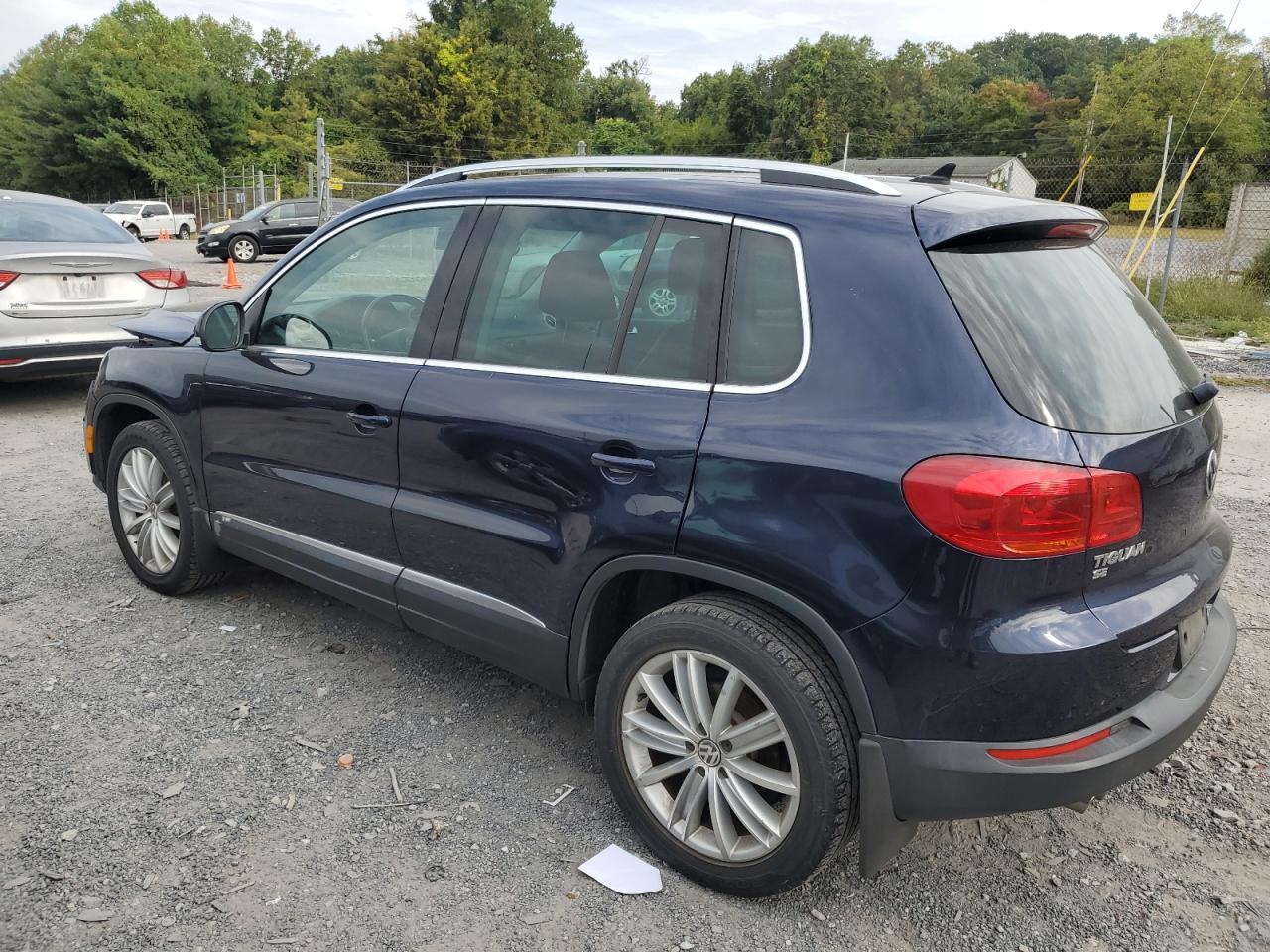 2016 Volkswagen Tiguan S - Image 2
