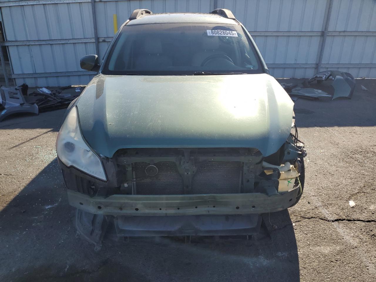2013 Subaru Outback 3.6R Limited - Image 5