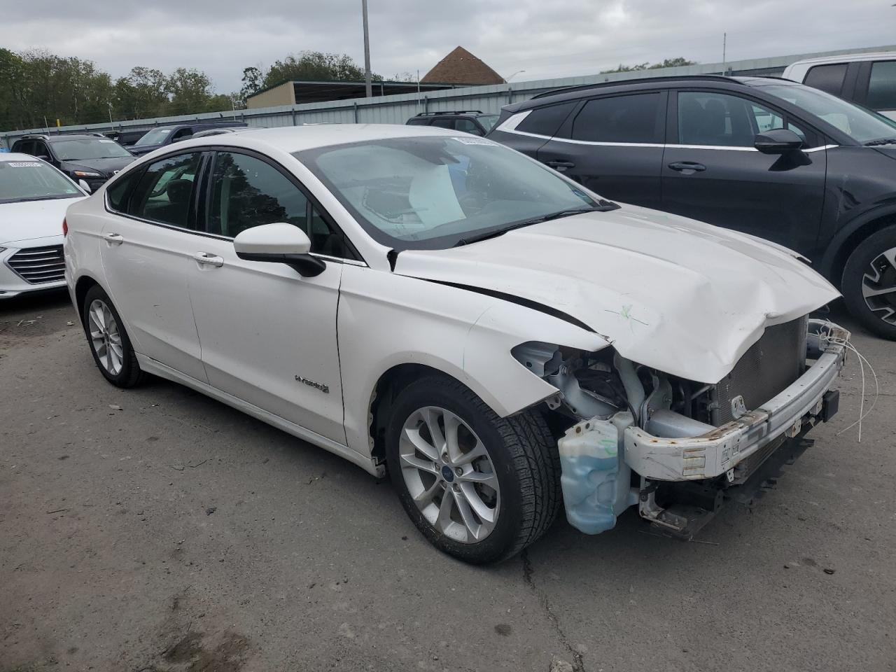 2019 Ford Fusion Se - Image 4
