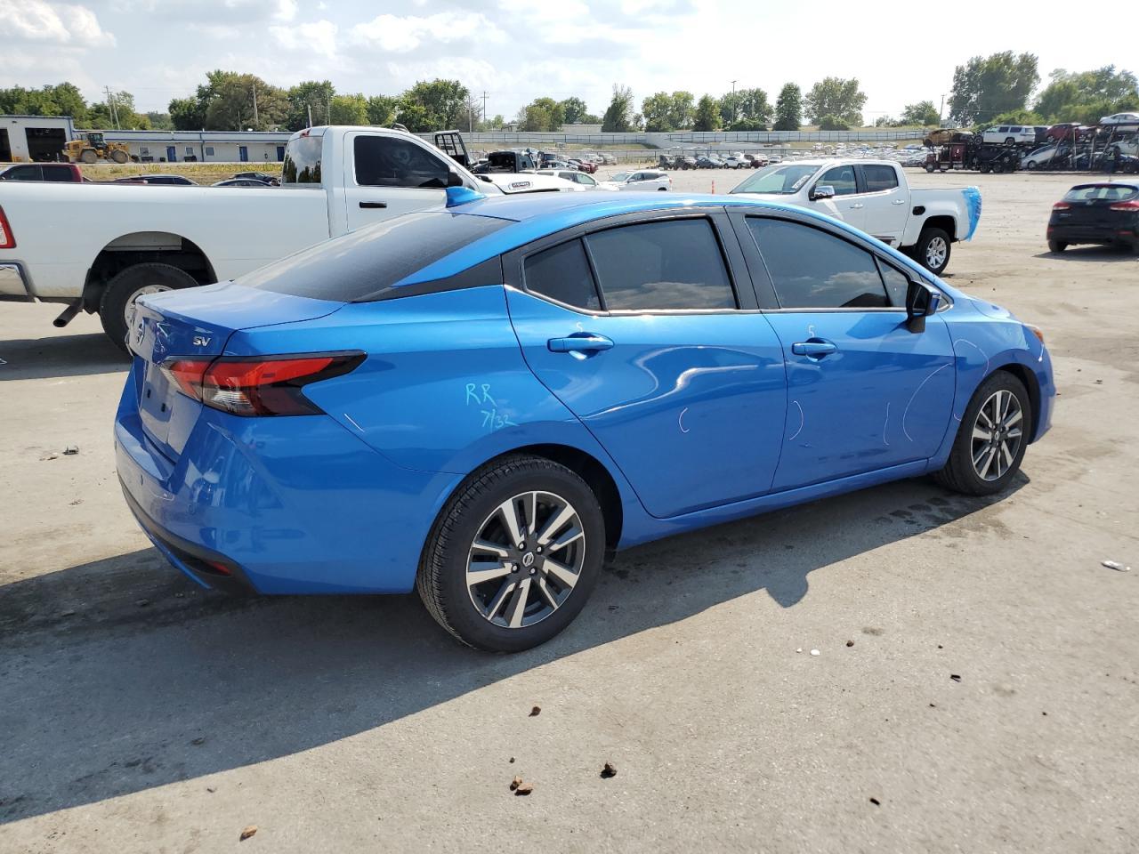 2021 Nissan Versa Sv - Фото 3