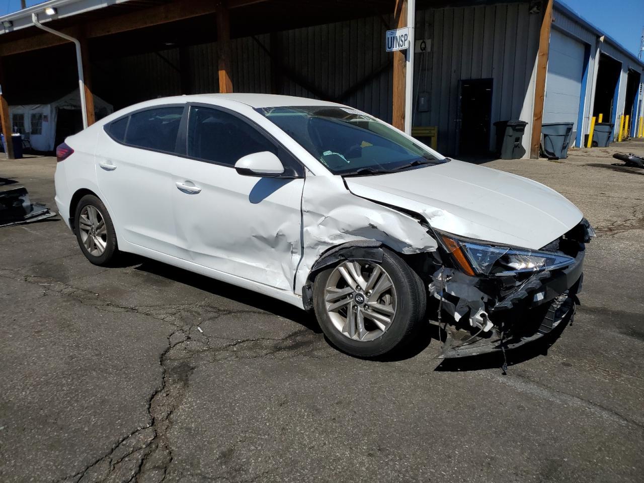 2020 Hyundai Elantra Sel - Фото 4