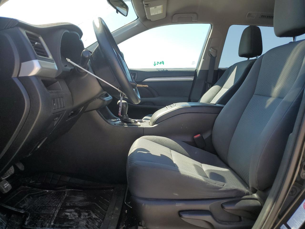 2016 Toyota Highlander Le - Фото 7