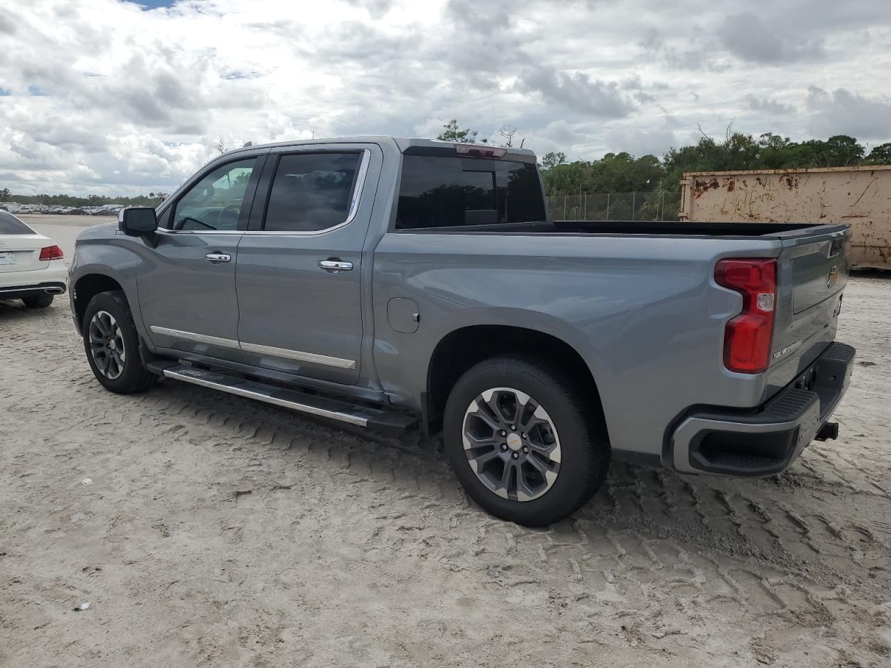 2025 Chevrolet Silverado C1500 High Country - Фото 2