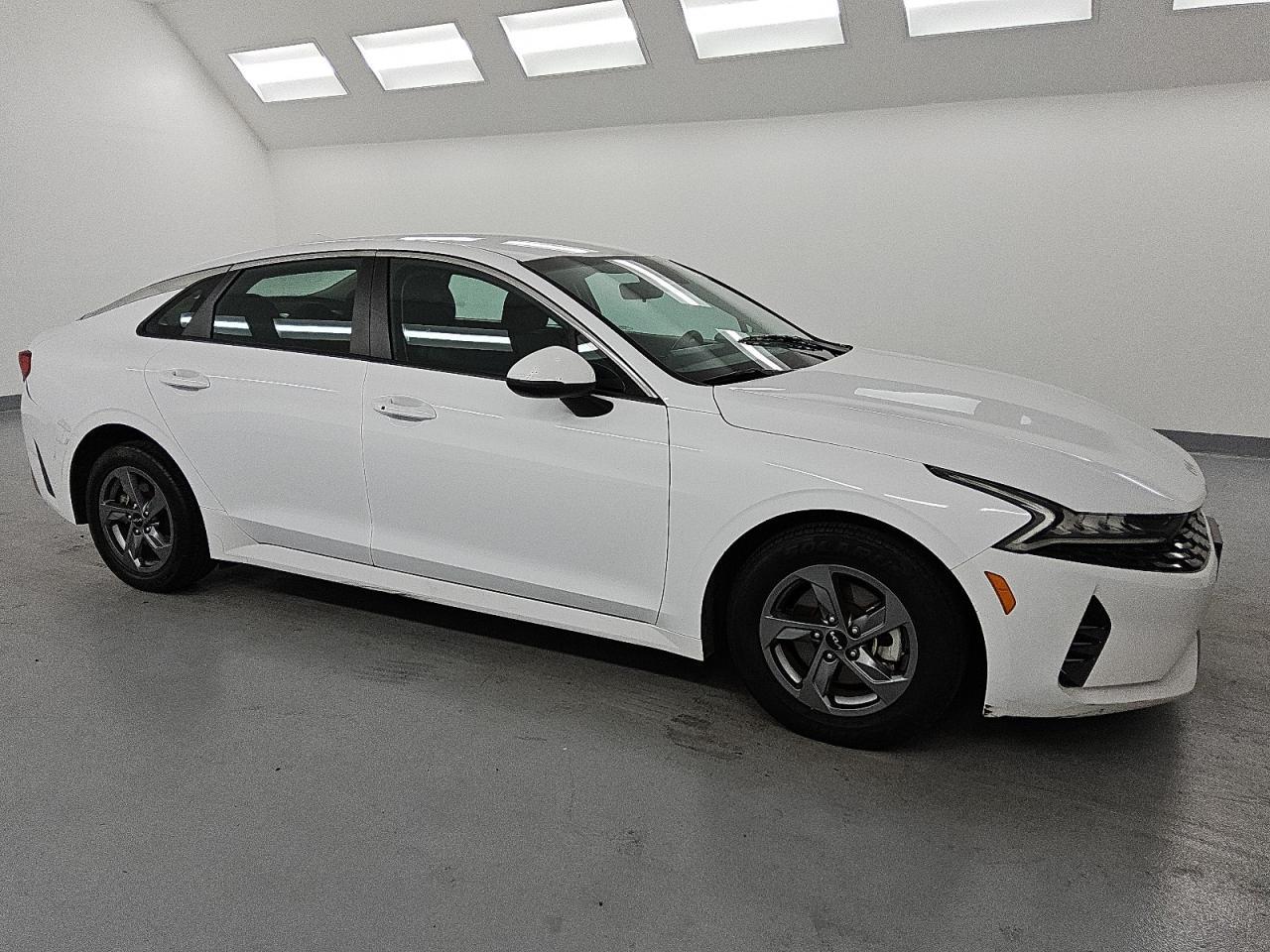 2023 Kia K5 Lxs - Фото 4