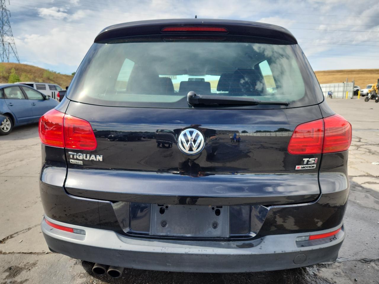 2017 Volkswagen Tiguan S - Фото 6