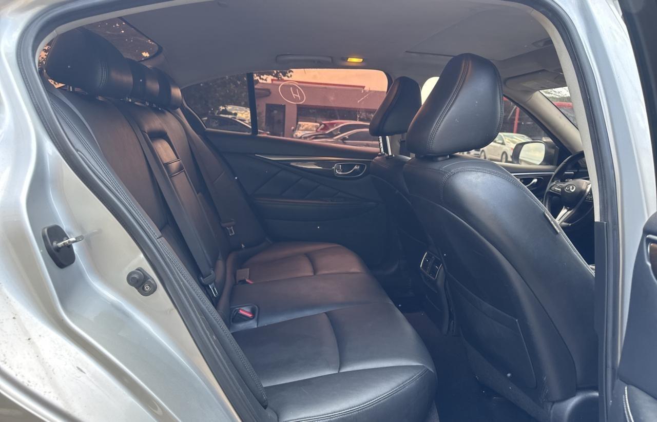 2018 Infiniti Q50 Luxe - Image 6