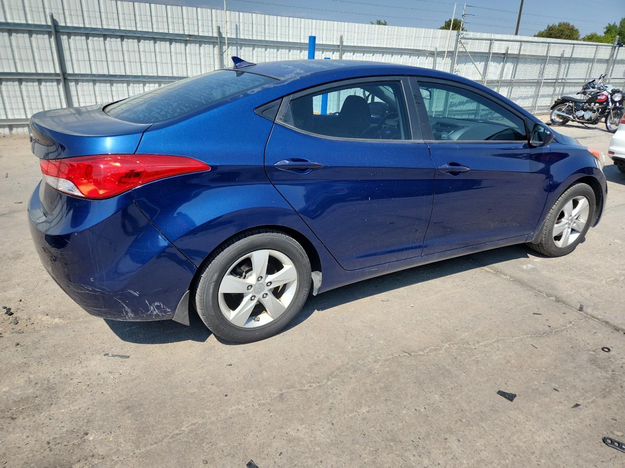 2013 Hyundai Elantra Gls - Фото 3