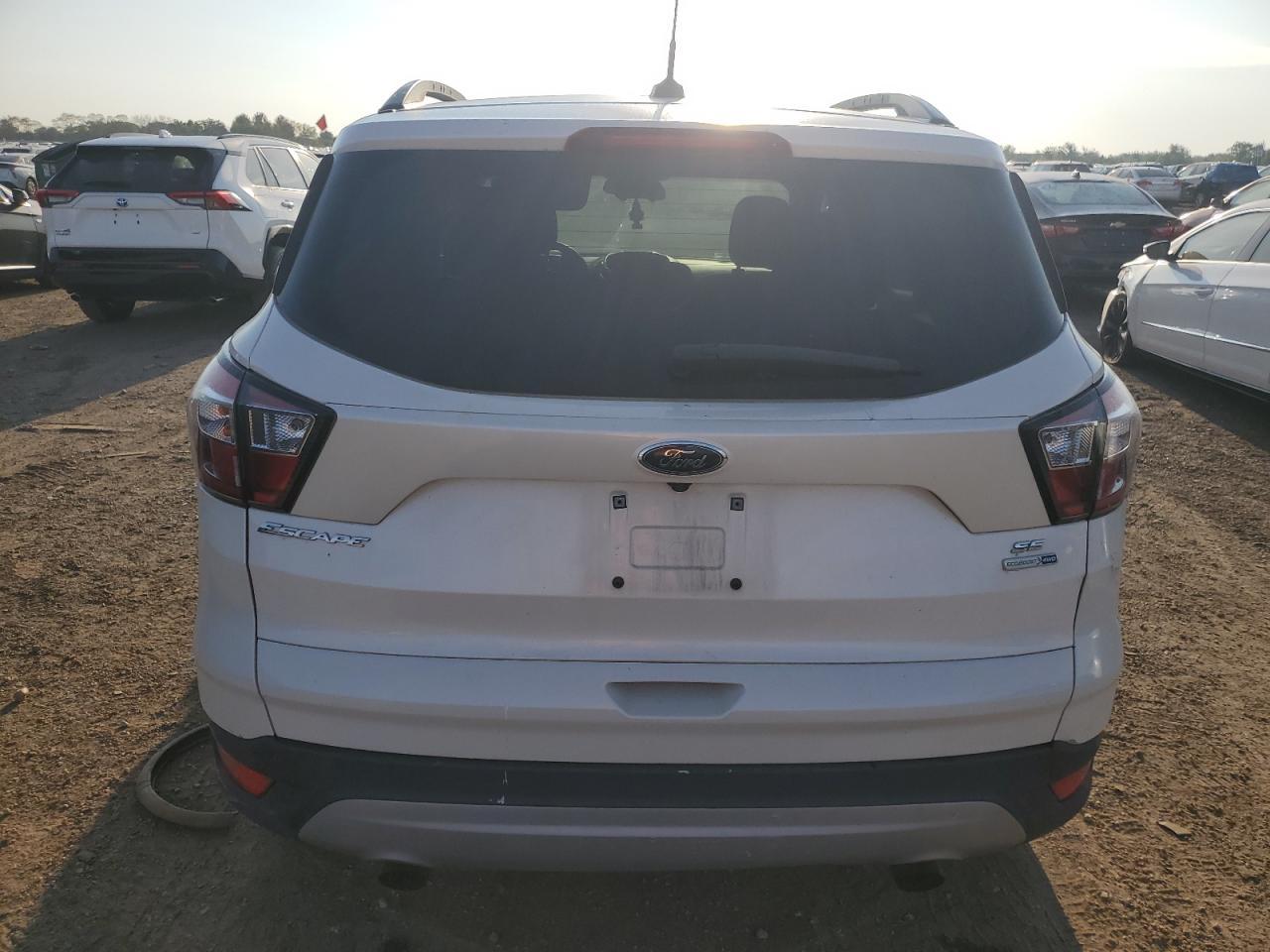 2018 Ford Escape Se - Фото 6