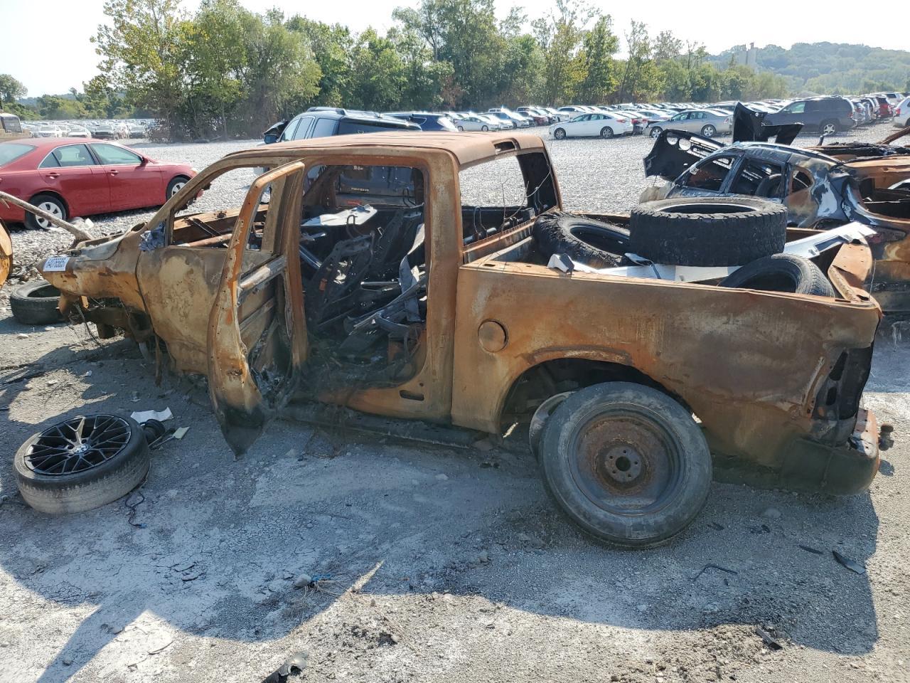 2016 Ram 1500 Sport - Фото 2