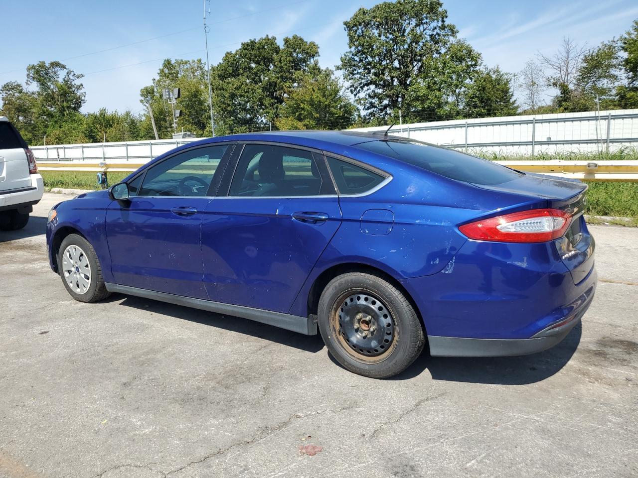 2014 Ford Fusion S - Фото 2