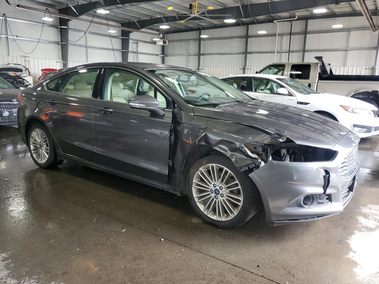 2015 Ford Fusion Se - Фото 4