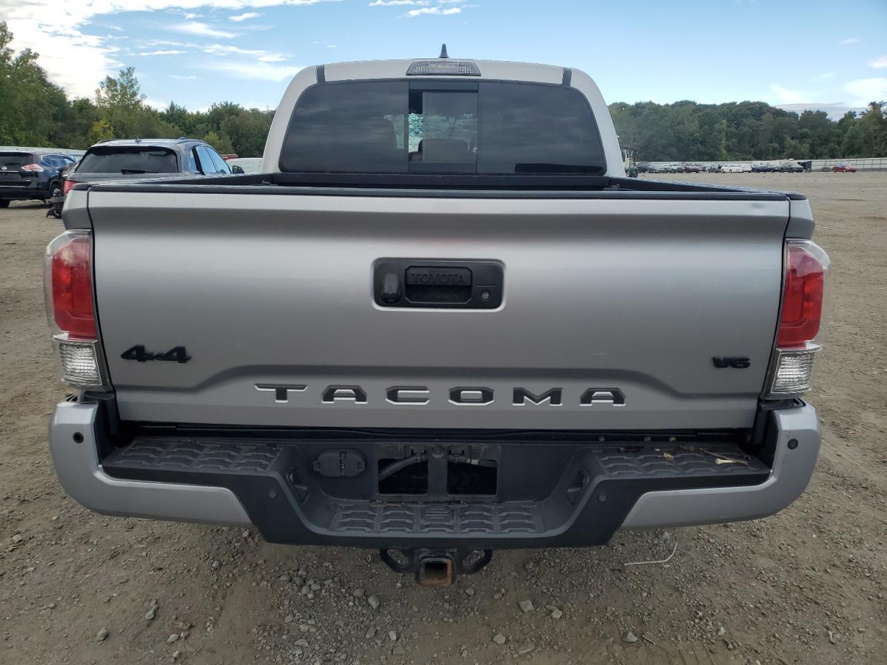 2017 Toyota Tacoma Limited - Фото 6