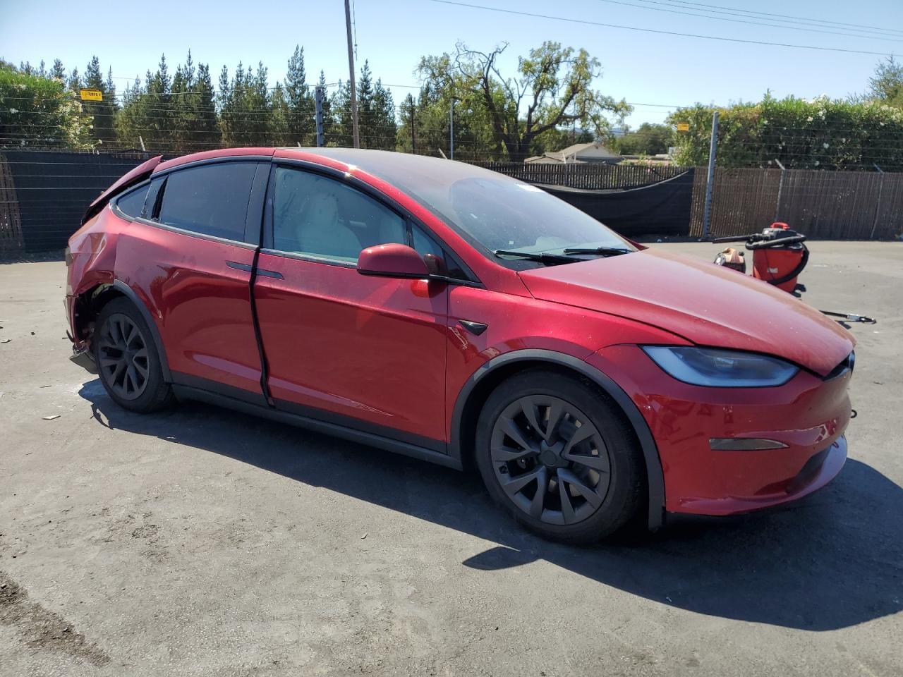 2025 Tesla Model X - Image 4