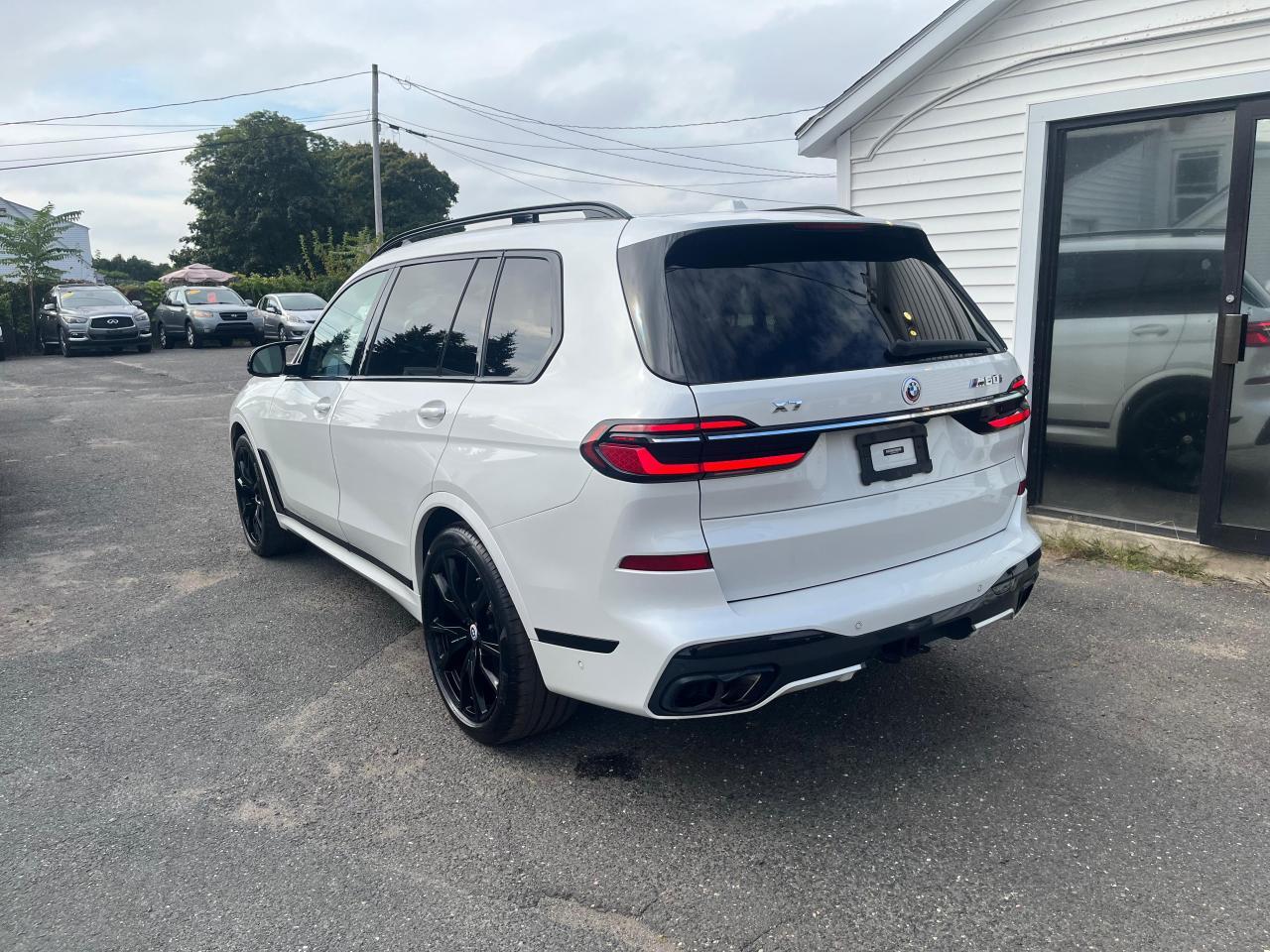 2023 BMW X7 M60I - Фото 2