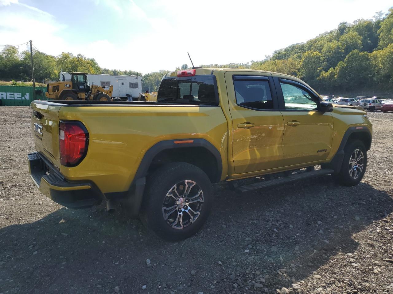 2023 GMC Canyon At4 - Image 3