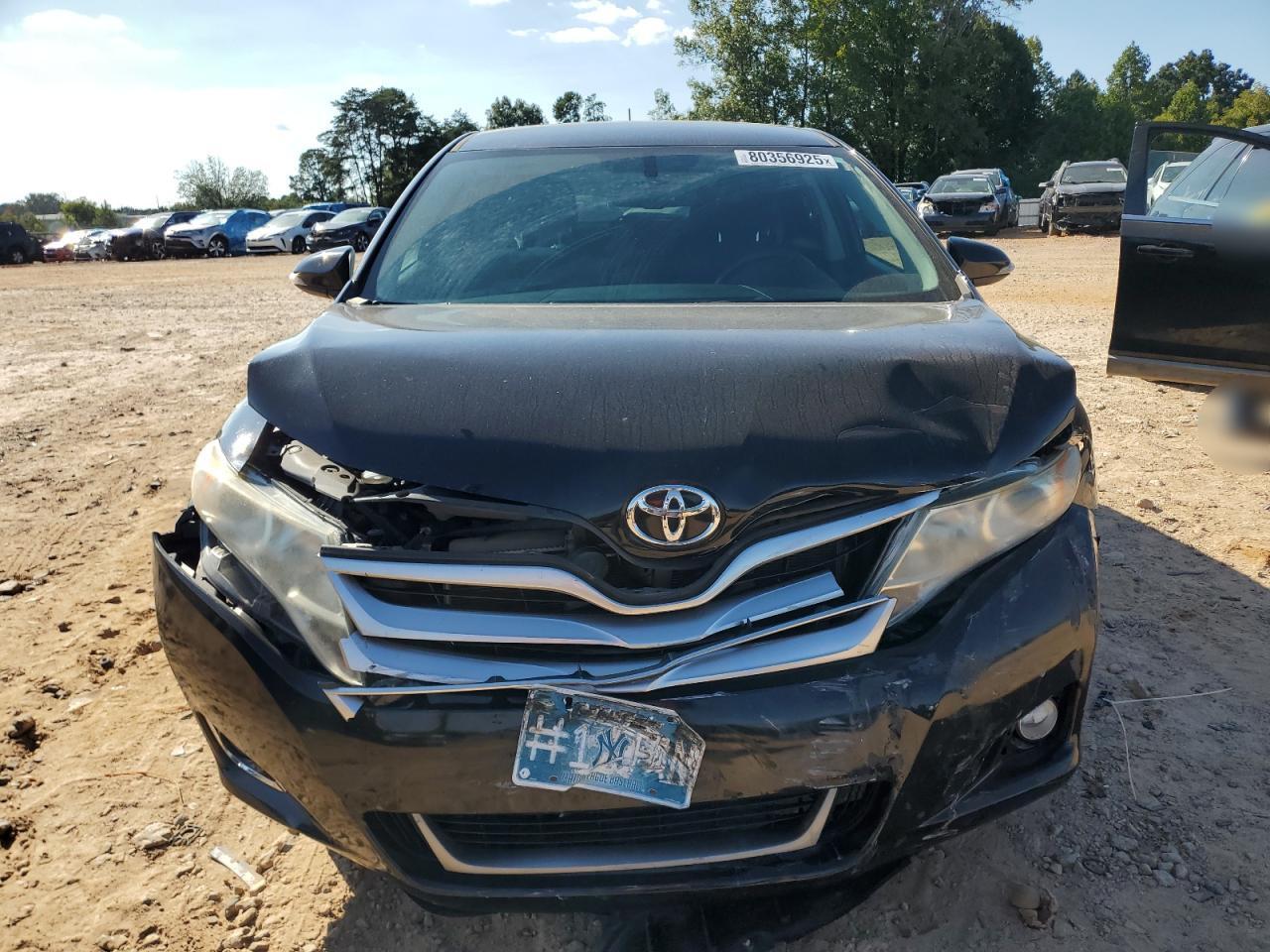 2015 Toyota Venza Le - Image 5