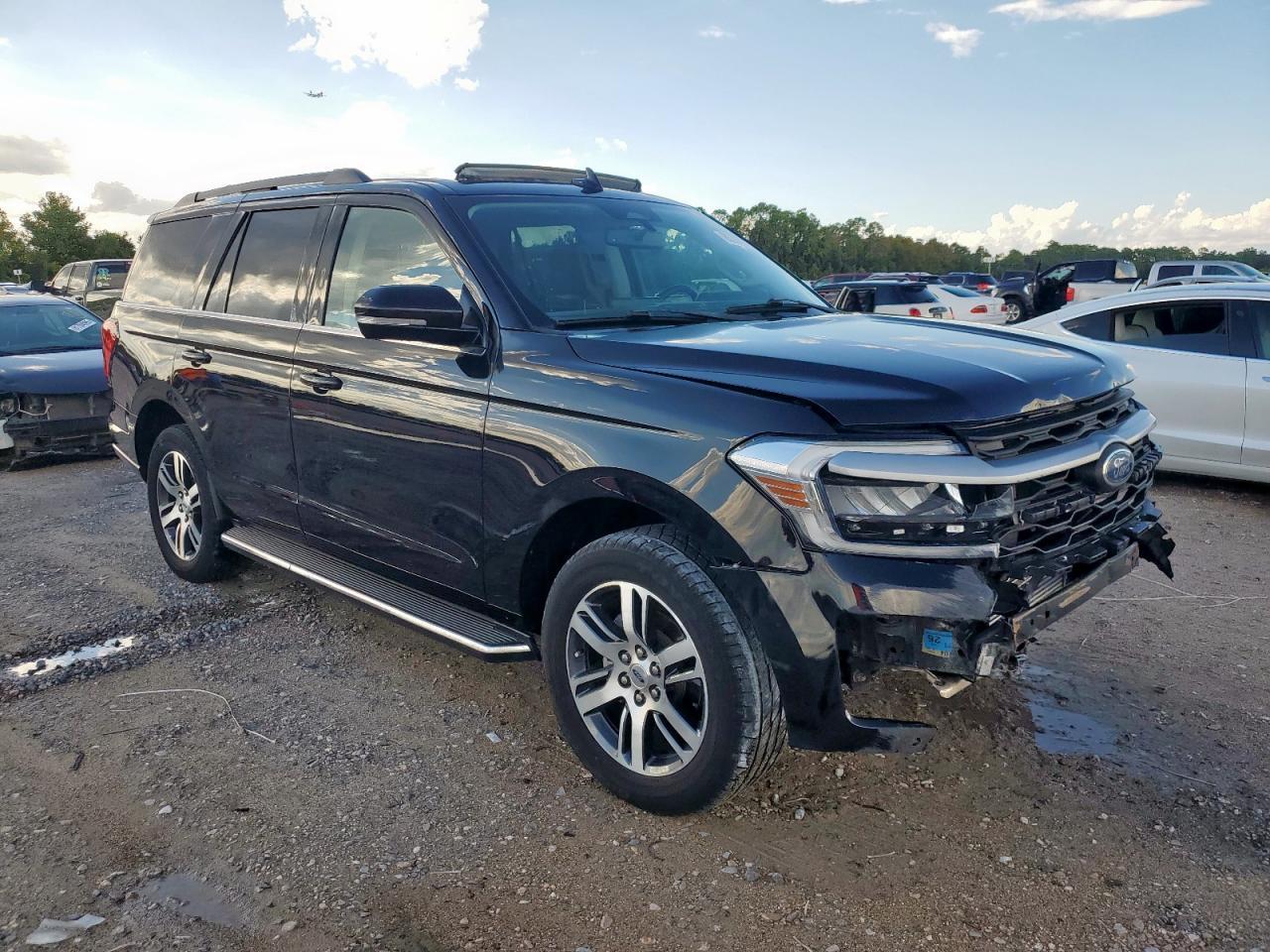2022 Ford Expedition Xlt - Фото 4
