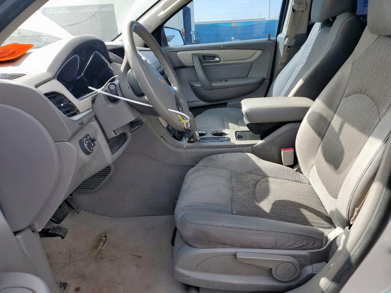 2016 Chevrolet Traverse Ls - Image 7