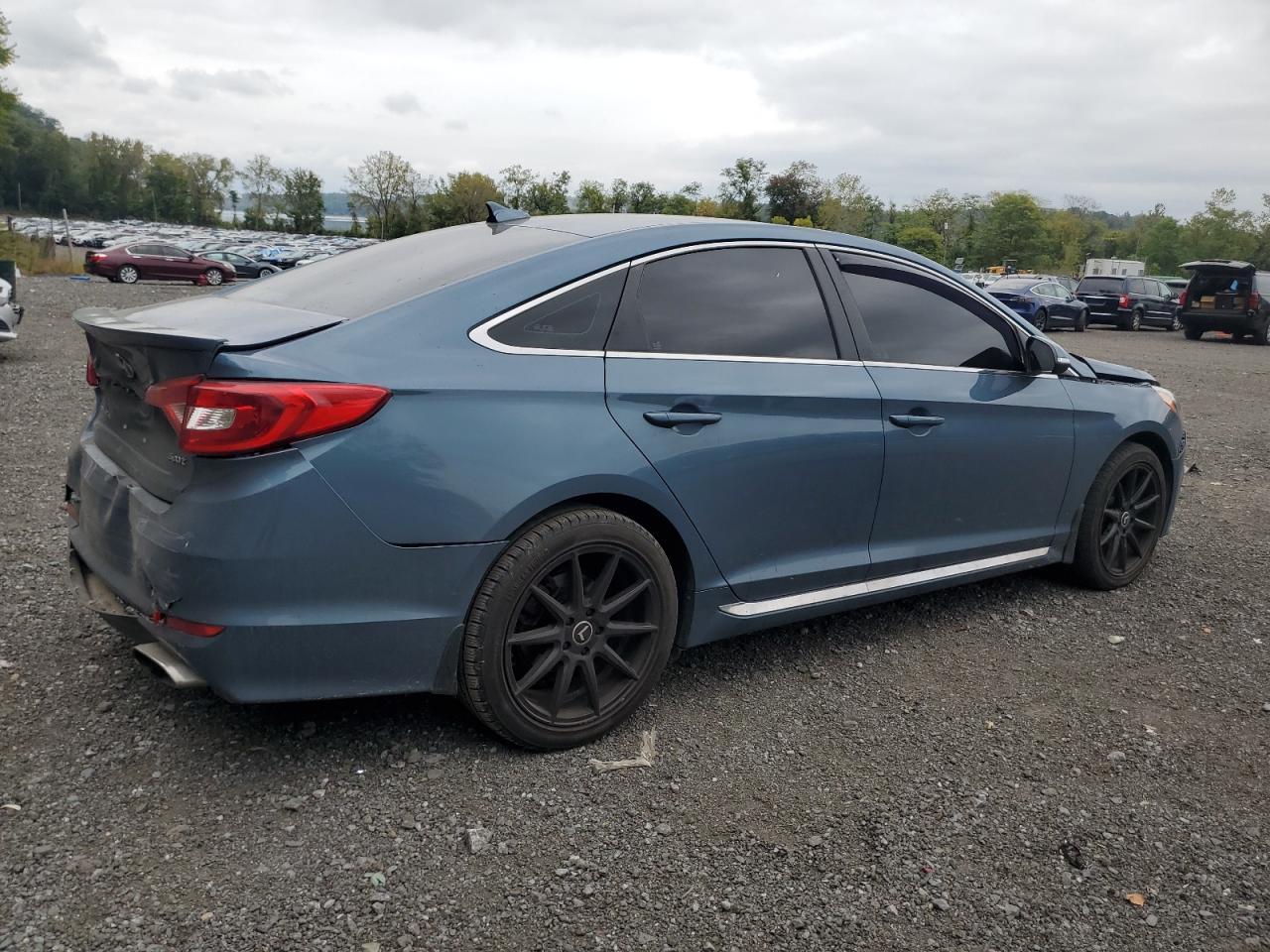 2017 Hyundai Sonata Sport - Image 3