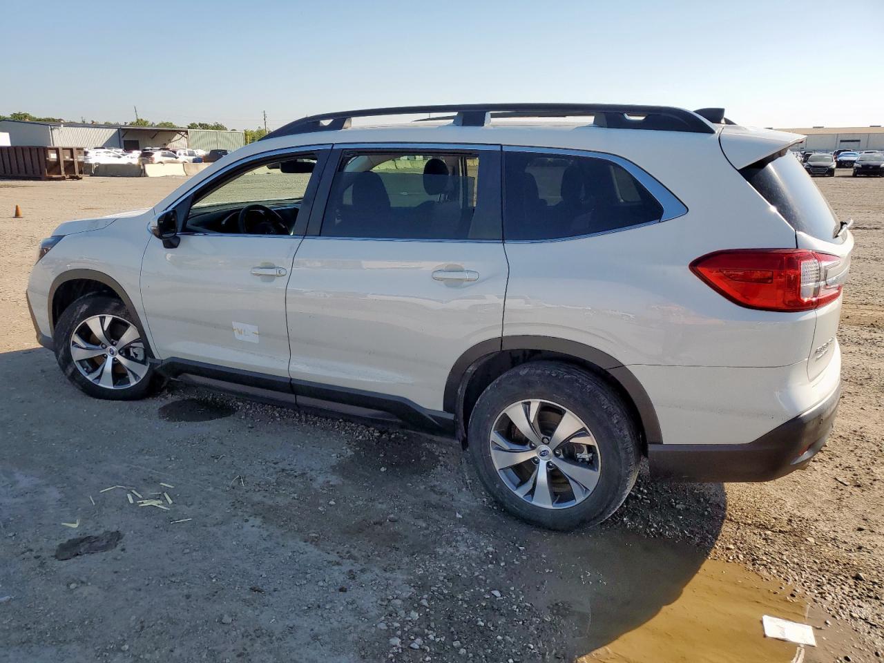 2023 Subaru Ascent Premium - Image 2