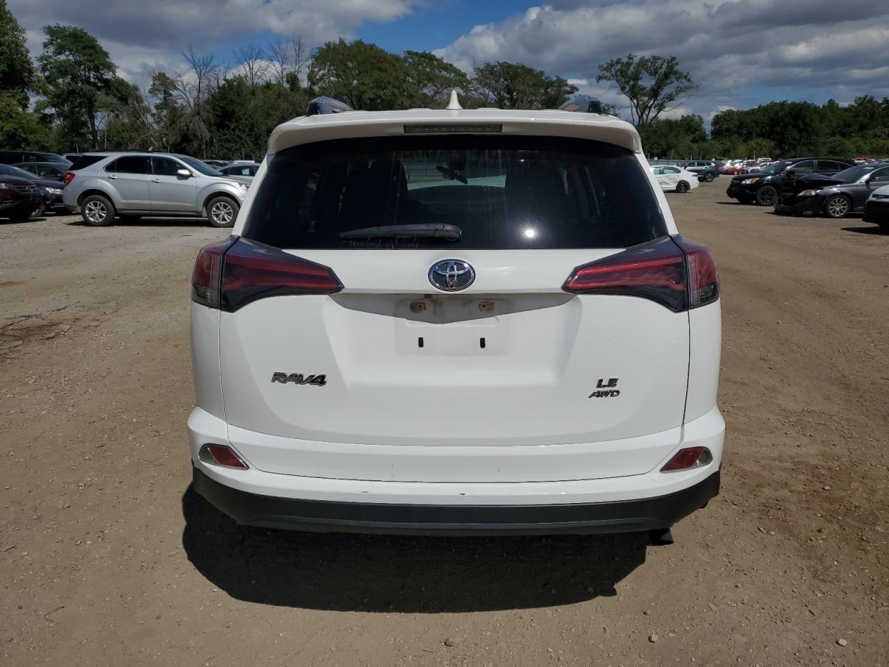 2017 Toyota Rav4 Le - Image 6